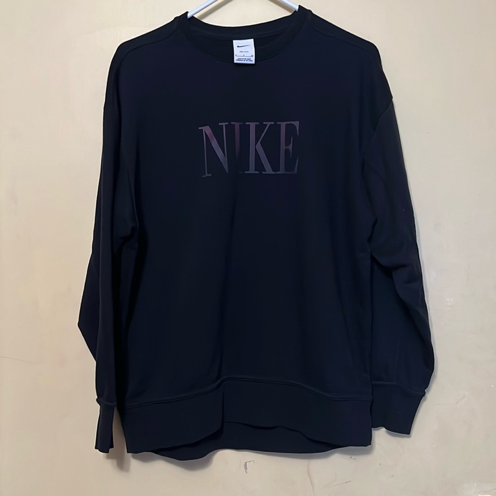 Women’s Nike small oversized sweatshirt